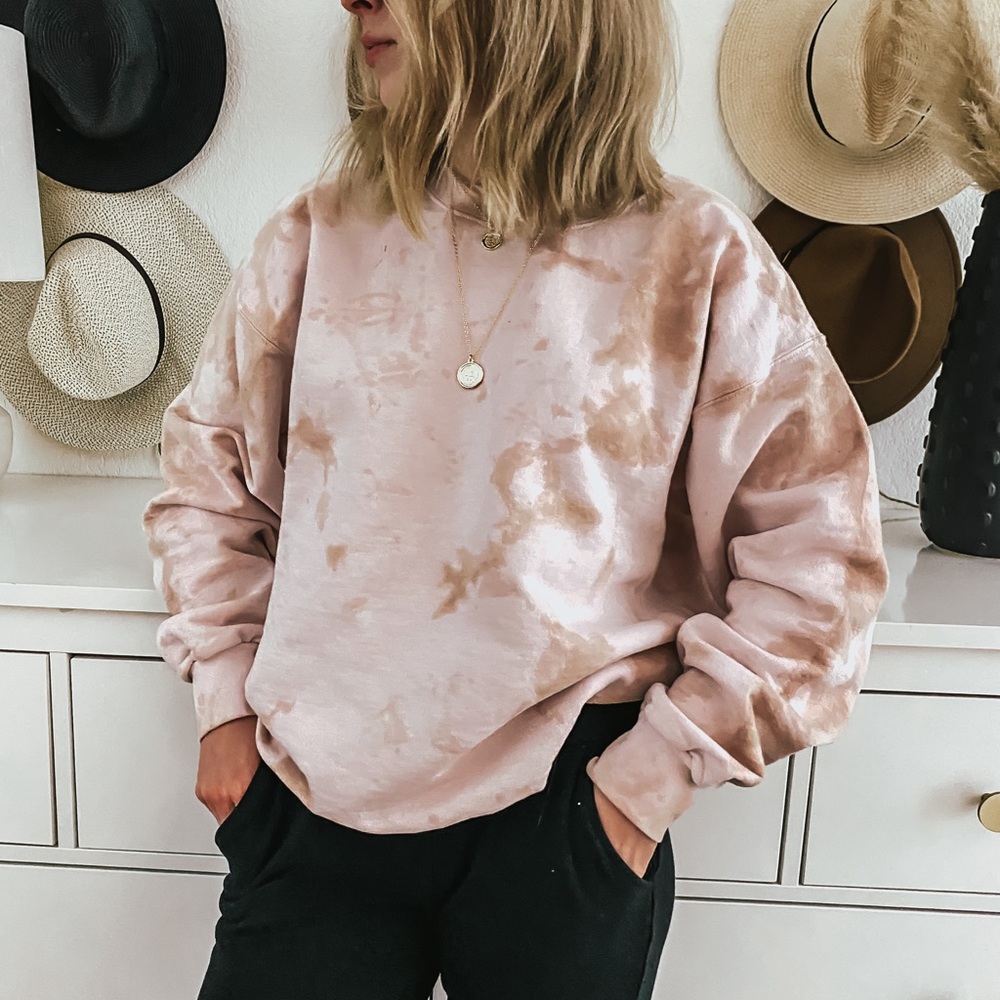Oversized Neutral Tie Dye Sweatshirt